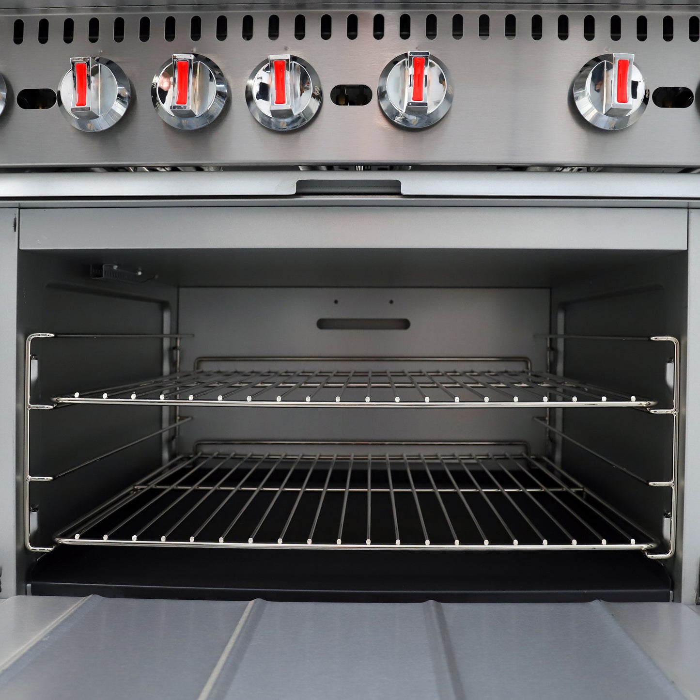 General GR6-36LP Foodservice Gas Range with Oven, 6 Burners, 180,000 BTU, 36"